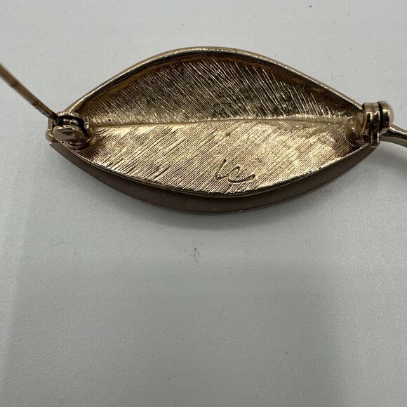 Gold Tone Brooch - Pin , Mother Of Pearl Mosaic Leaf - Liz Claiborne, J-01-30 - Picture 5 of 6